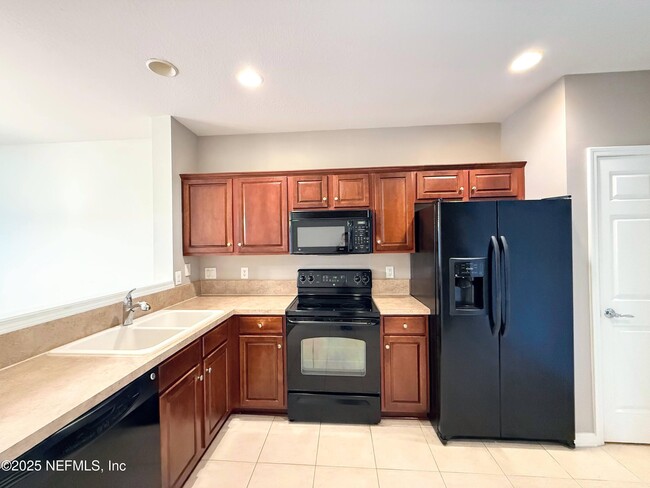 Photo - 8128 Summerside Cir