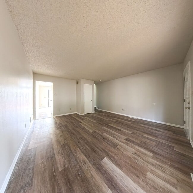 Photo - 611 Hickory Hill Ln Apartamento Unidad 611 Hickory Hill Ln