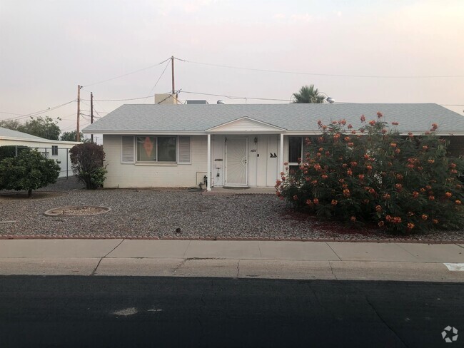 Building Photo - 10711 W Cherry Hills Drive West Rental