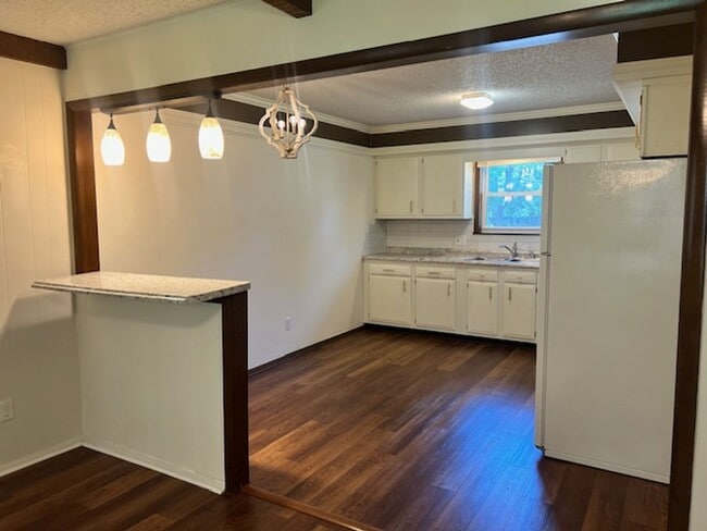 Photo - Updated 3 bedroom home near Bass Pro