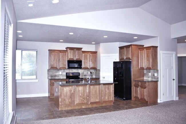 Photo - 568 Punkie Ln