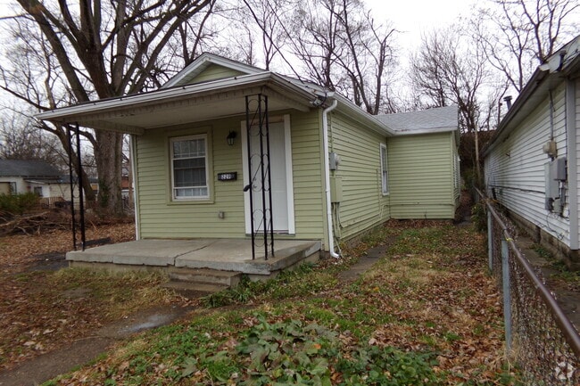 Building Photo - 229 E Southern Heights Ave Rental