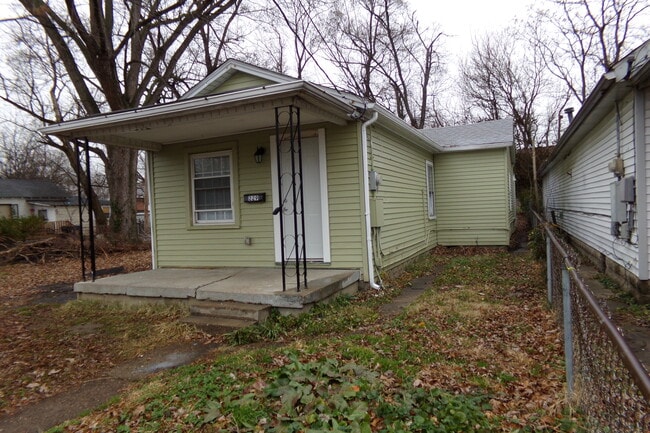Building Photo - 229 E Southern Heights Ave Rental