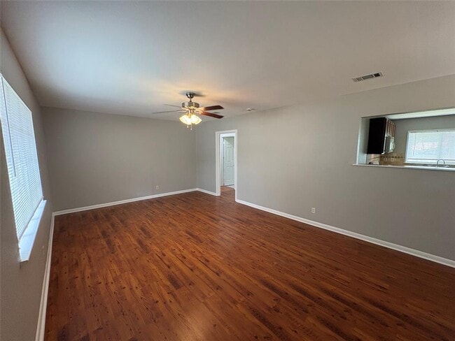 Photo - 1307 Corona Dr