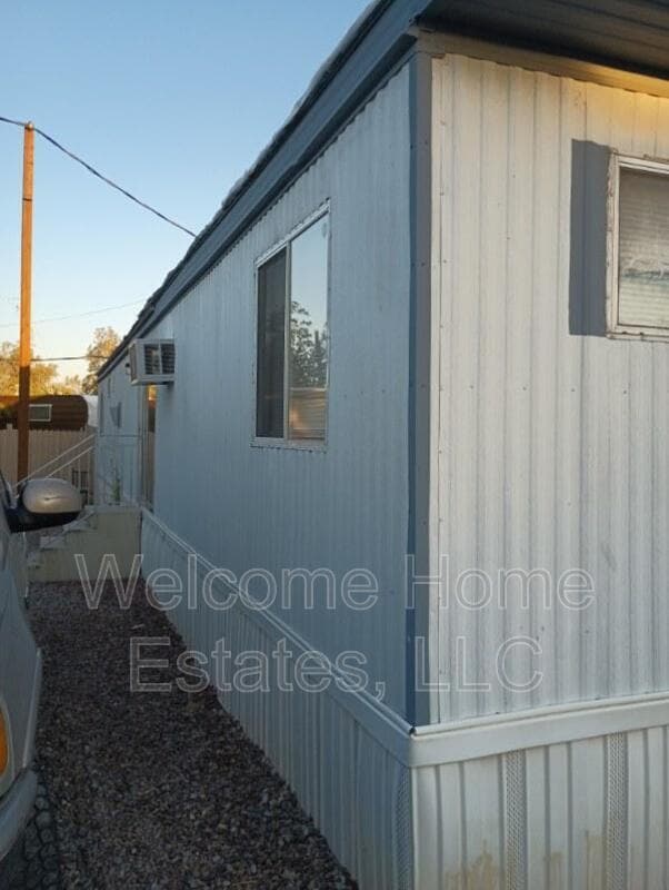 Building Photo - 110 E Prince Rd Rental