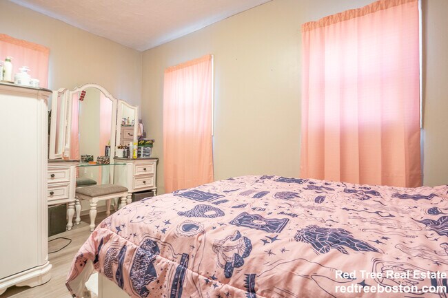 Photo - 10 Gardner St Unit 1