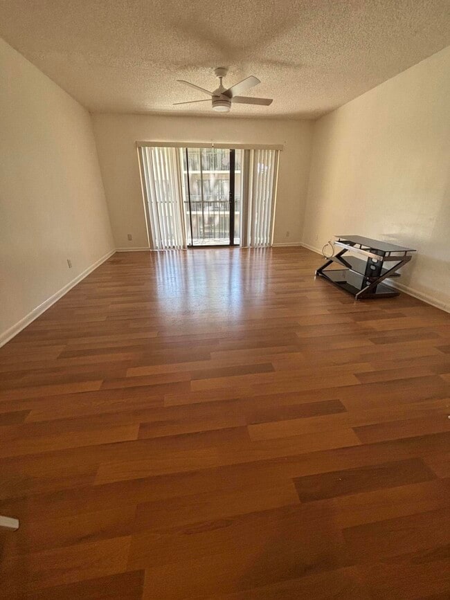 Photo - 201 Foxtail Dr Unit G2