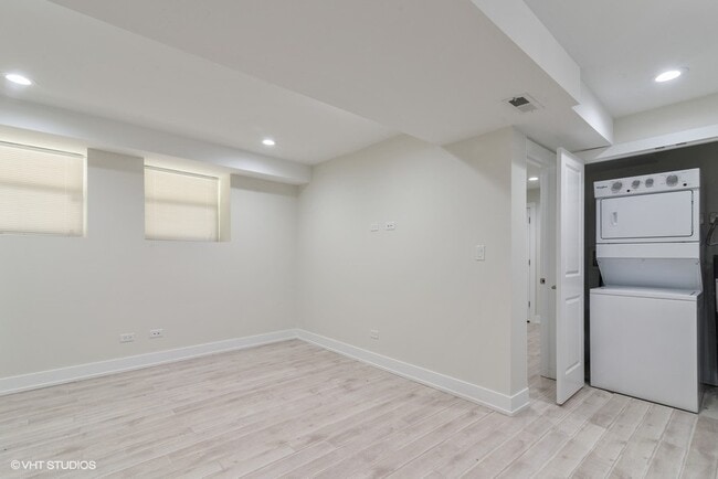 Photo - 1914 W Crystal St