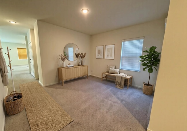 Photo - Spacious 5 bed 4.5 bath home in Florence, AZ!