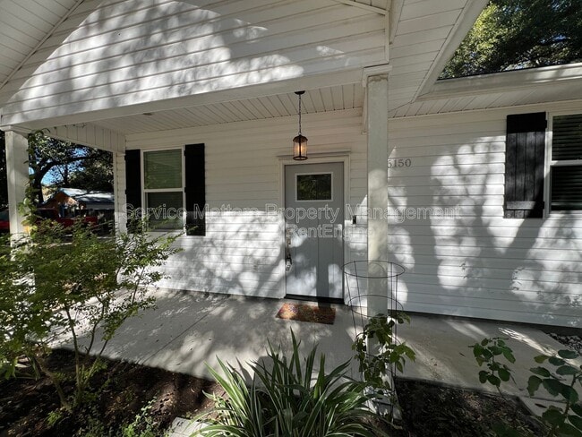 Photo - 6150 Franklin St