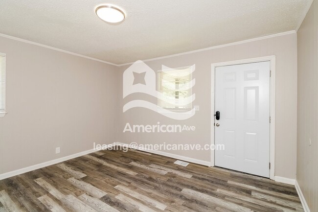 Photo - 1598 Bradley Rd