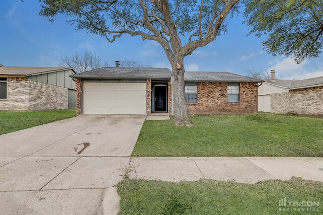 Photo - 10022 Deer Hollow Dr House