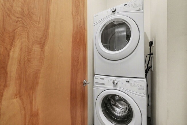 Photo - 26 E 14th St Unit 103