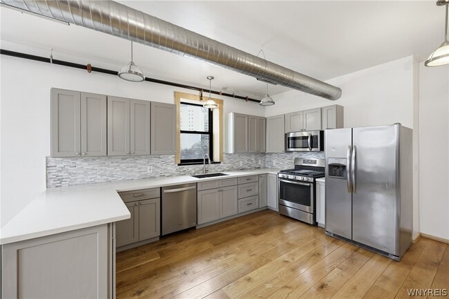 Photo - 110 Genesee St