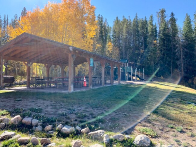 Photo - 471 High Country Dr