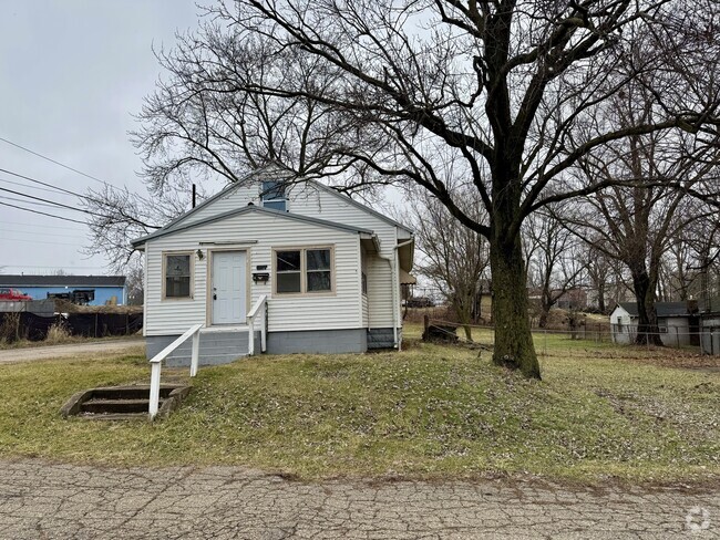 Building Photo - 2701 Elrod Pl NE Rental