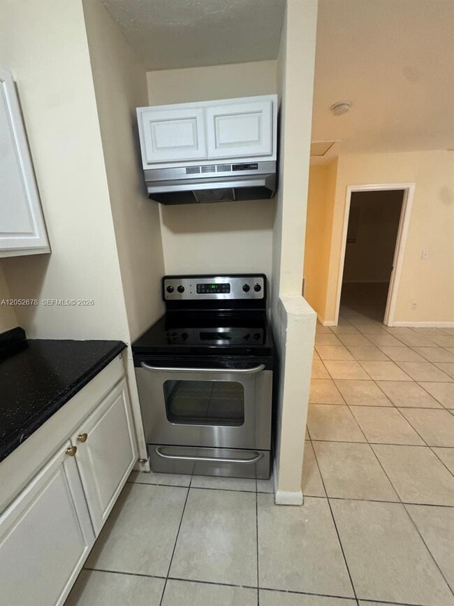 1200 NW 9th St Unidad B