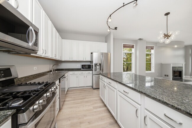 Photo - 333 N Jefferson St Unit 201