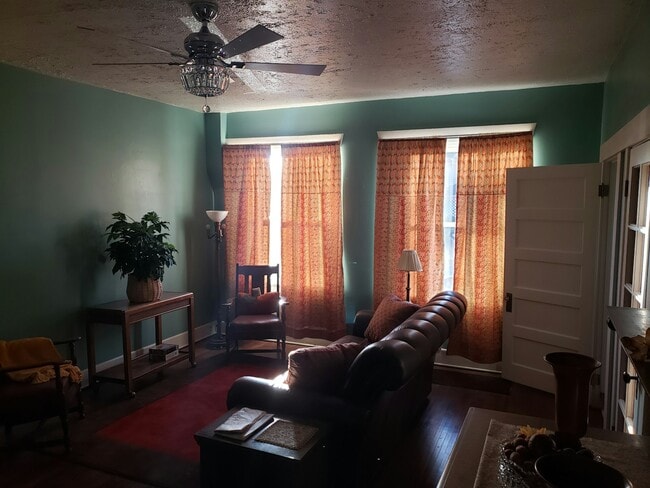 Photo - 1428 W Dean Ave Unidad 01 - 1 Bed, 1 Bath
