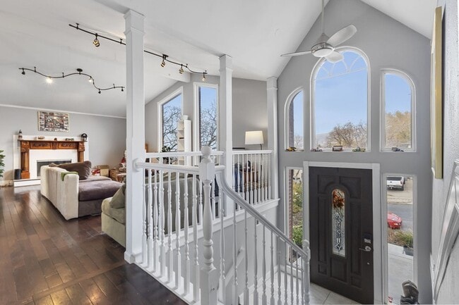 Photo - 752 Raygene Way