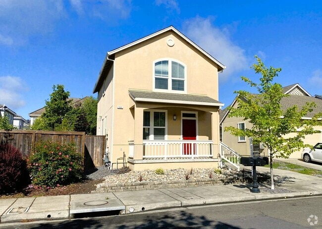 Building Photo - 749 Fresno Ave Rental