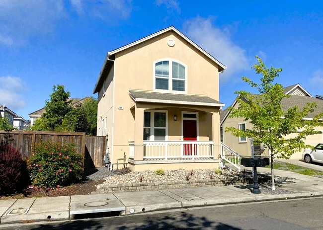 Building Photo - 749 Fresno Ave Rental