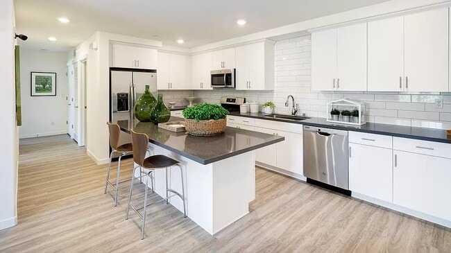 Building Photo - 1408 Mauro Pietro Dr Unit #300