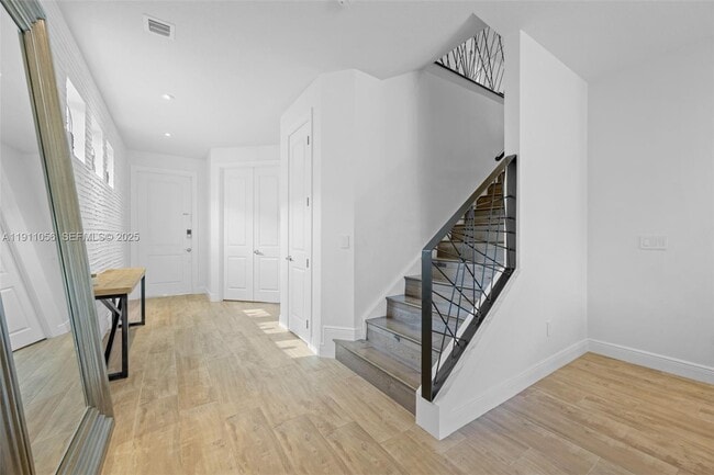 Photo - 1465 Bursera Ter