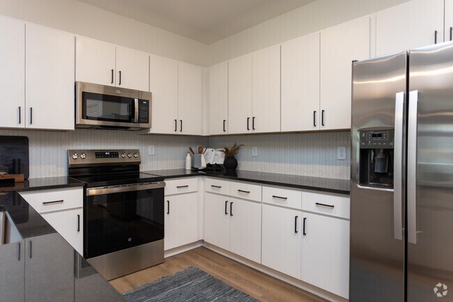 Bayfront - 2BR,2BA - 1,235SF - Kitchen - Evolve at Lake Norman