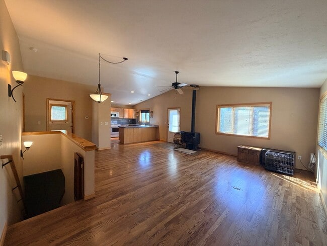 Photo - 703 W Summit St