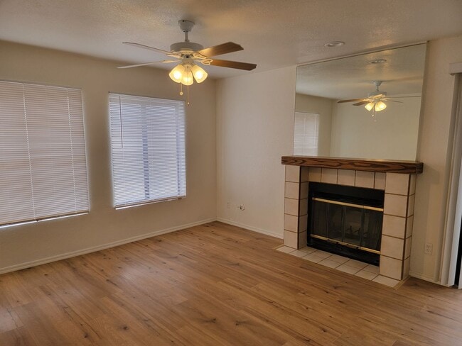 Photo - Riverview Bluffs, 2 Bedroom Condo Unidad i-10