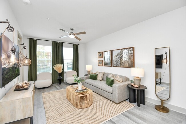 Photo - 2020 Grandway Dr