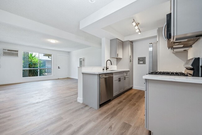 Photo - the HIVE @ Ackerfield (5565 Ackerfield)