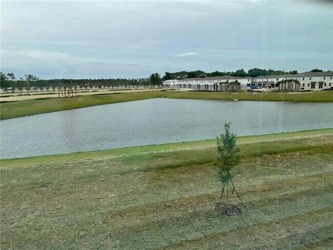 Photo - 960 Robin Holly St