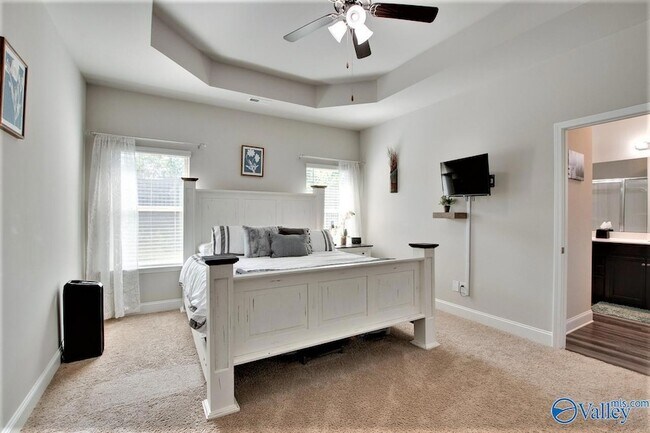 Photo - 155 Grey Fawn Trail