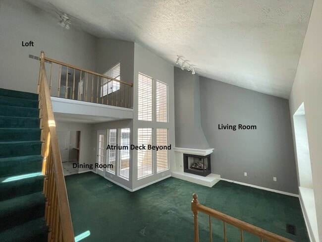 Photo - 836 Pond View Way