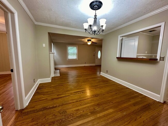 Photo - Quaint Cottage!