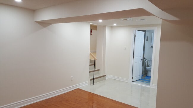 20 Massie St