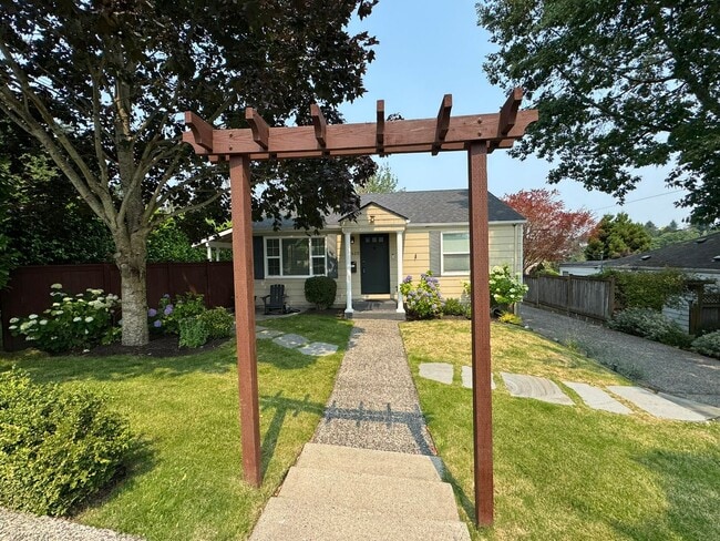 Photo - 3420 W Bertona St