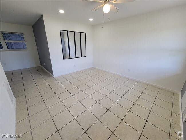 Building Photo - 705 Joel Blvd Rental