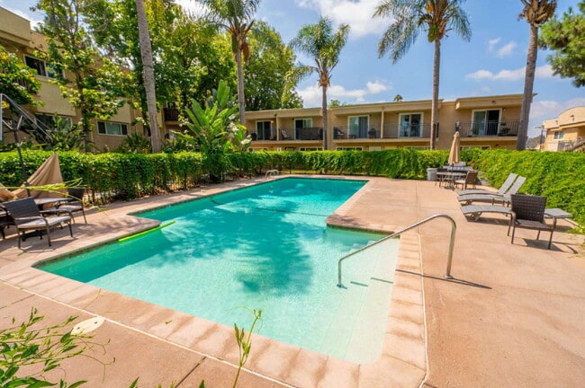 Building Photo - 2 Wks Free!! Spring Valley - Casa De Oro B... Unit #B2