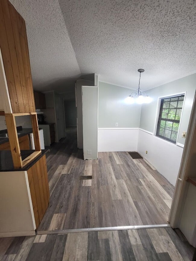 Photo - Charming 2BR / 2BA Home in Quiet Silver Springs Neighborhood