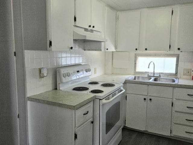 Photo - 311 50th Avenue Plaza W