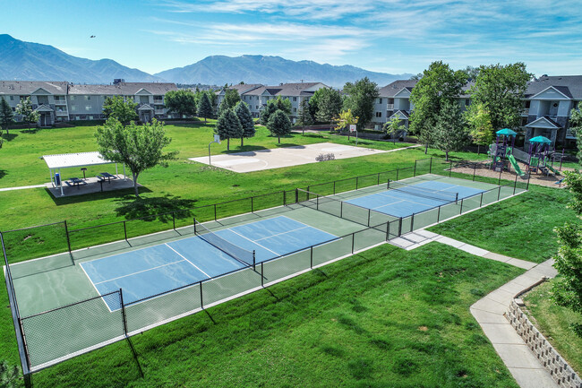 Pickleball Courts