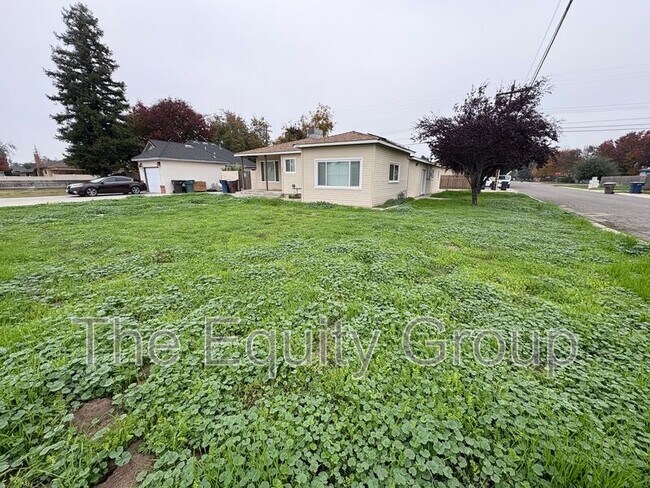 Photo - 600 N Dickran Dr