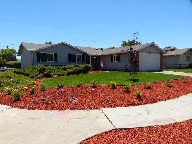 Building Photo - Beautiful 3bd Single Story House With In-unit Laundry