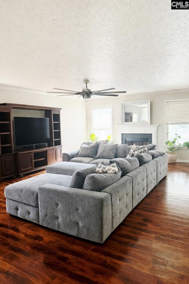 Photo - 1906 Leesburg Dr