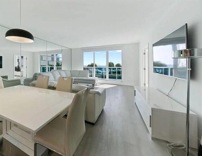 Photo - 2301 Collins Ave Unidad 338