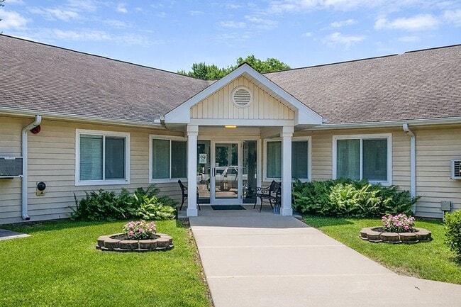 Photo - COUNTRYSIDE OF CLINTON