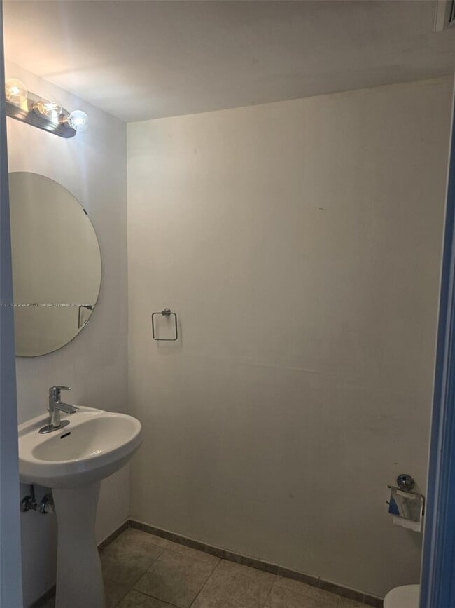 Photo - 60 SW 13th St Unit 2604